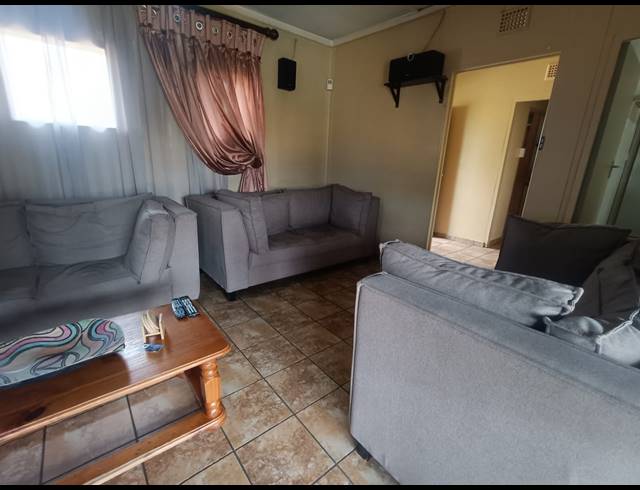 3 BEDROOM HOUSE FOR SALE IN VANDERBIJLPARK SE 1